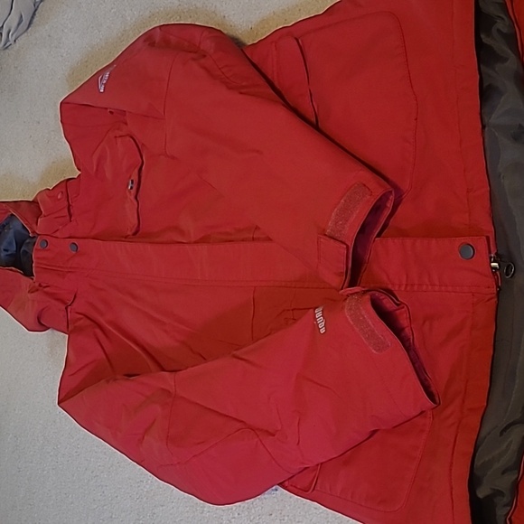 Mckinley Red Coat - Picture 6 of 10